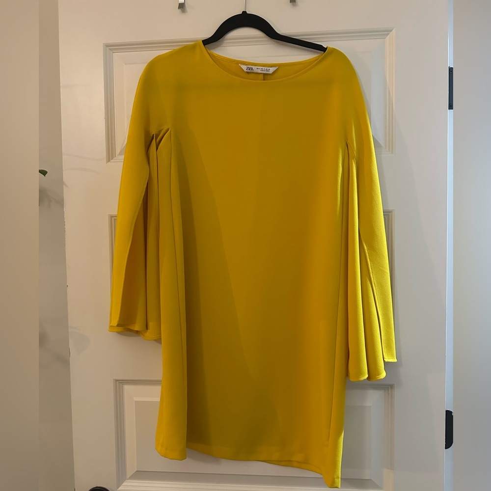 Zara Cape Sleeve Yellow Dress S